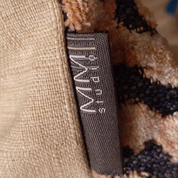 MM STUDIO ZEBRA CUT BELGIUM/ VELVET PILLOW NWT - Picture 9 of 11